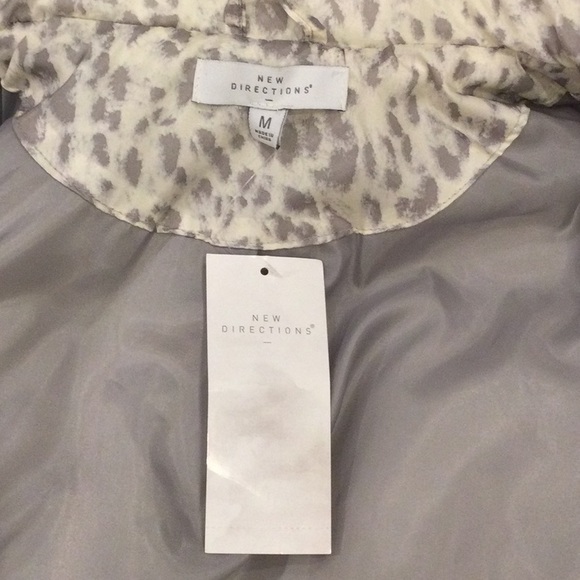 Animal Print Puffer Vest Cream and Gray Size Medium New with Tags - Picture 6 of 10